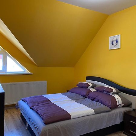 Korall Apartman Balatonfůzfő Buitenkant foto