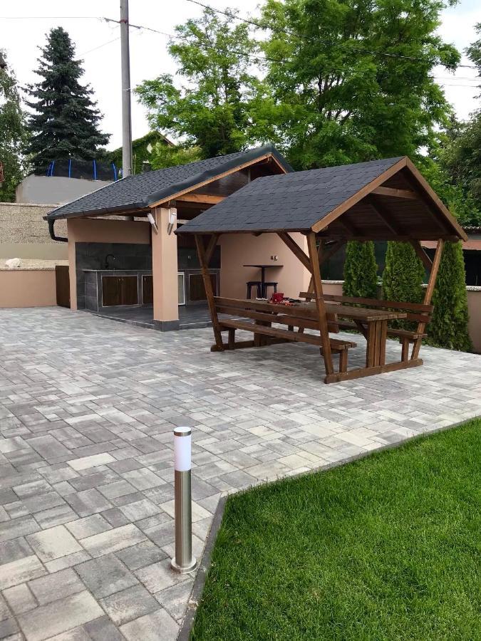 Korall Apartman Balatonfůzfő Buitenkant foto