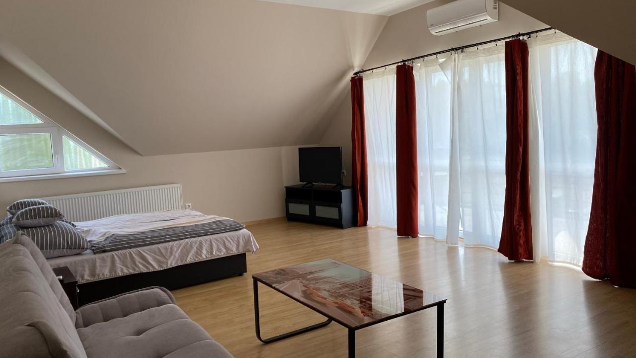 Korall Apartman Balatonfůzfő Buitenkant foto