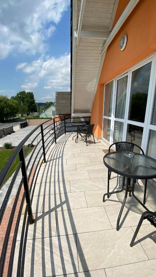 Korall Apartman Balatonfůzfő Buitenkant foto