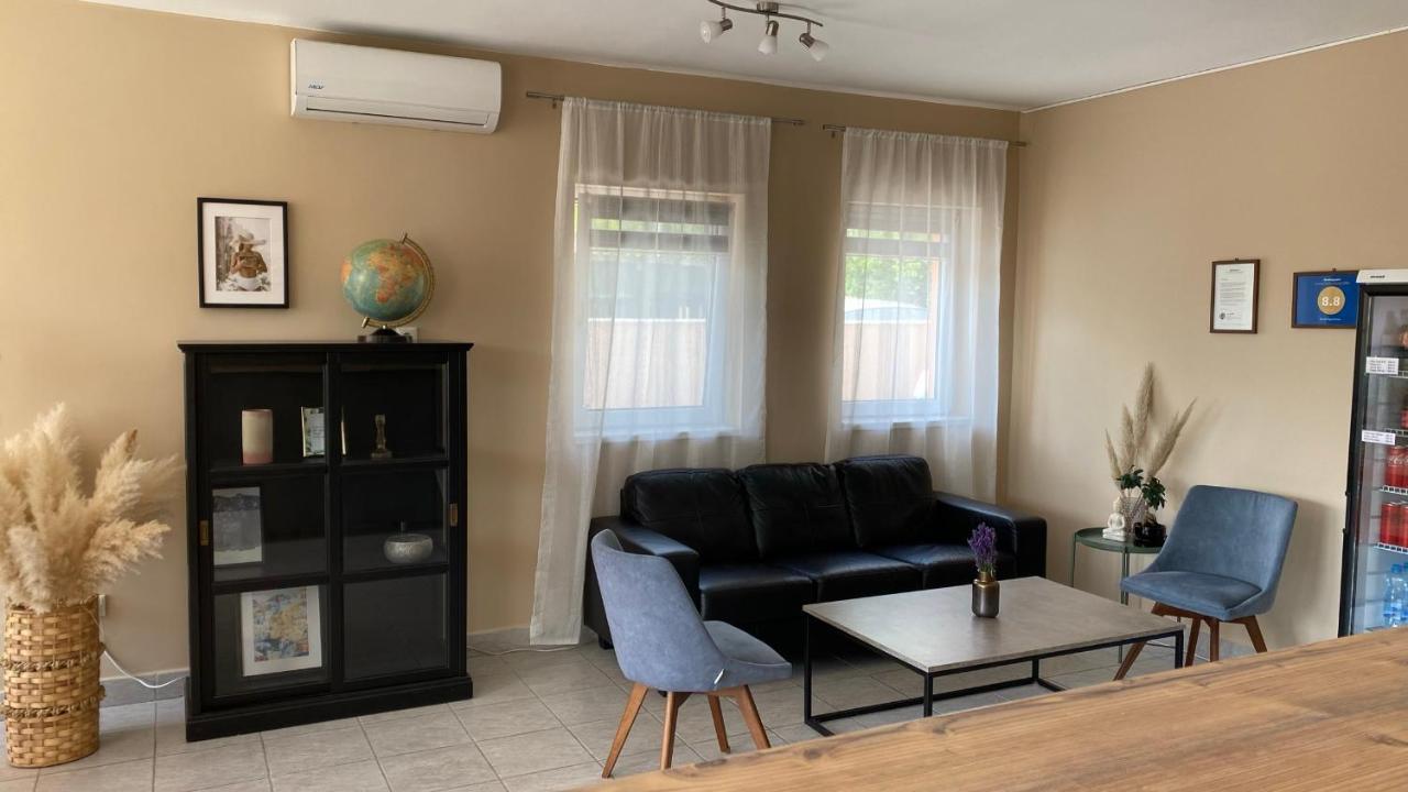 Korall Apartman Balatonfůzfő Buitenkant foto