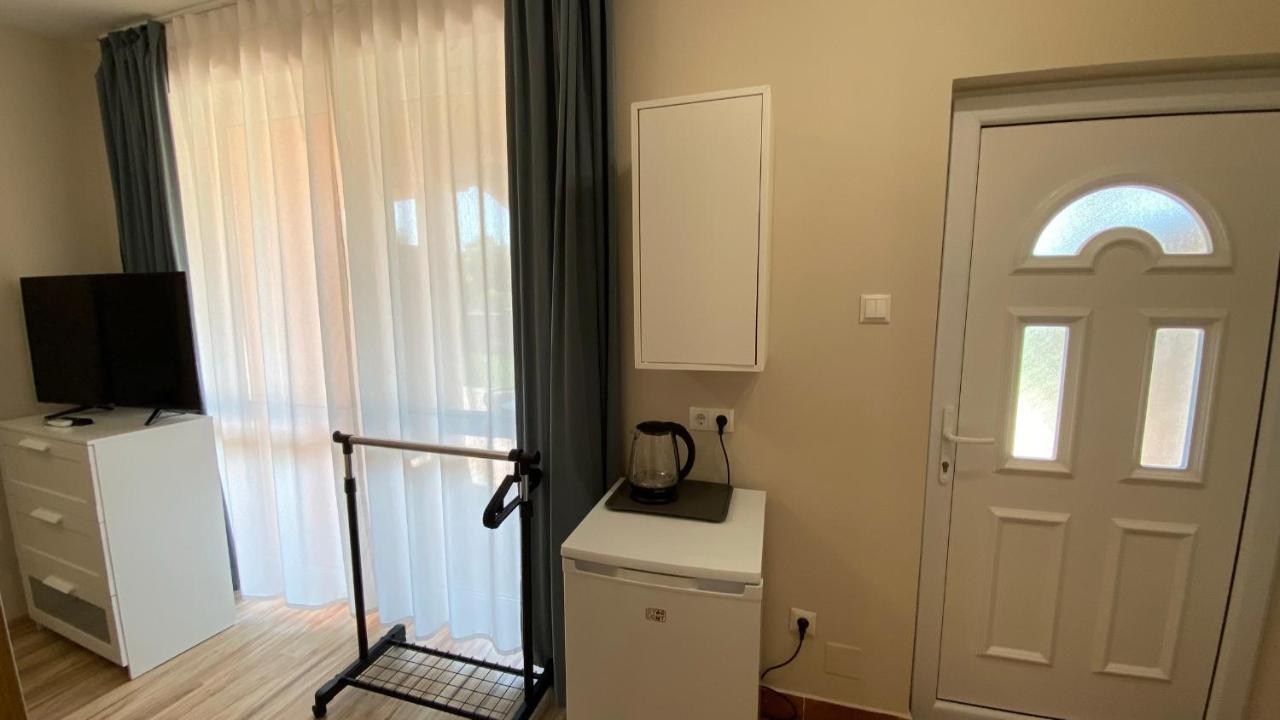 Korall Apartman Balatonfůzfő Buitenkant foto