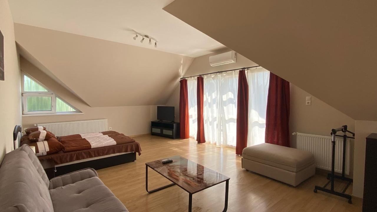 Korall Apartman Balatonfůzfő Buitenkant foto