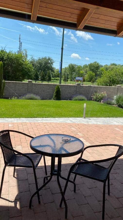 Korall Apartman Balatonfůzfő Buitenkant foto