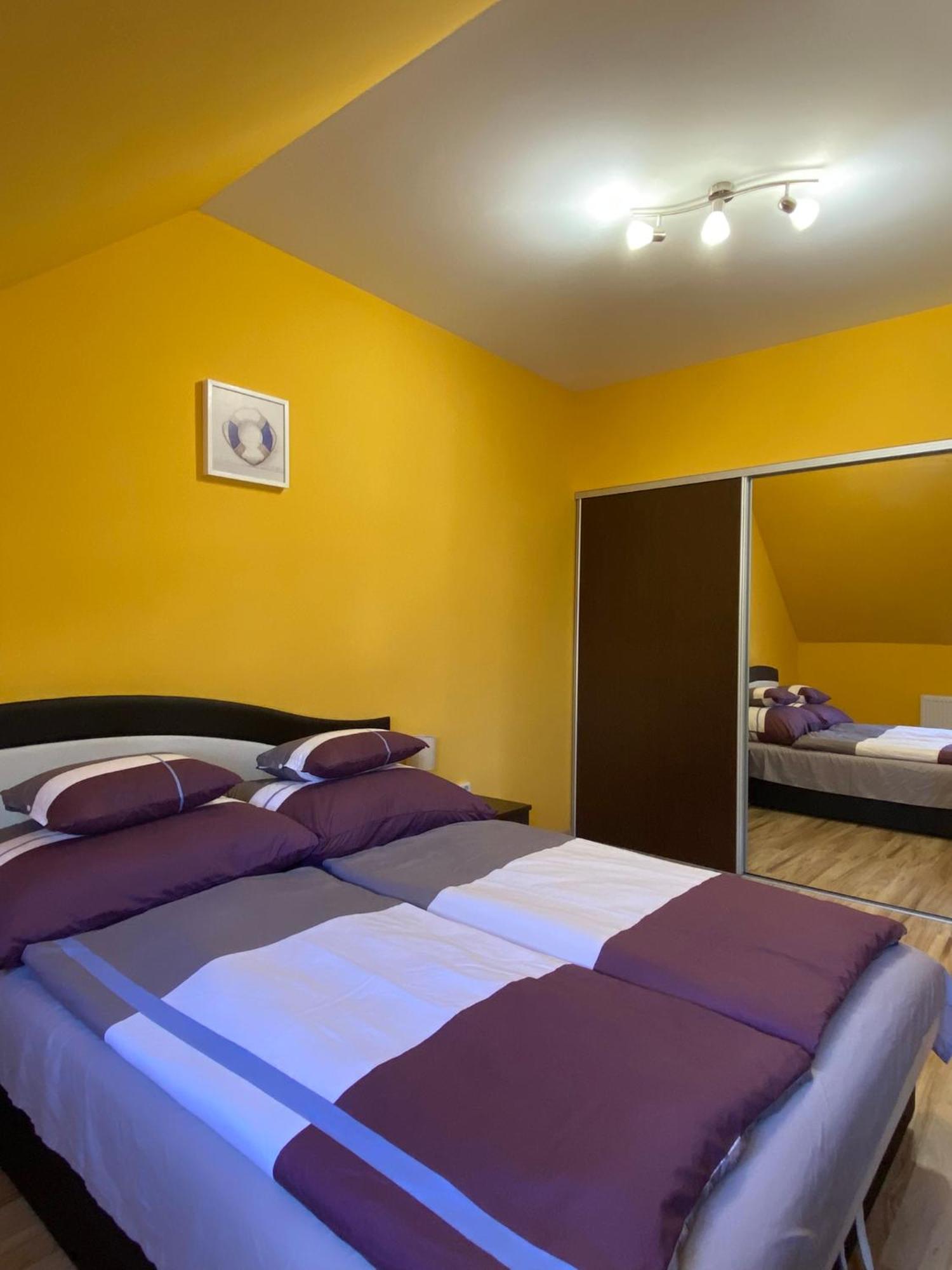 Korall Apartman Balatonfůzfő Buitenkant foto